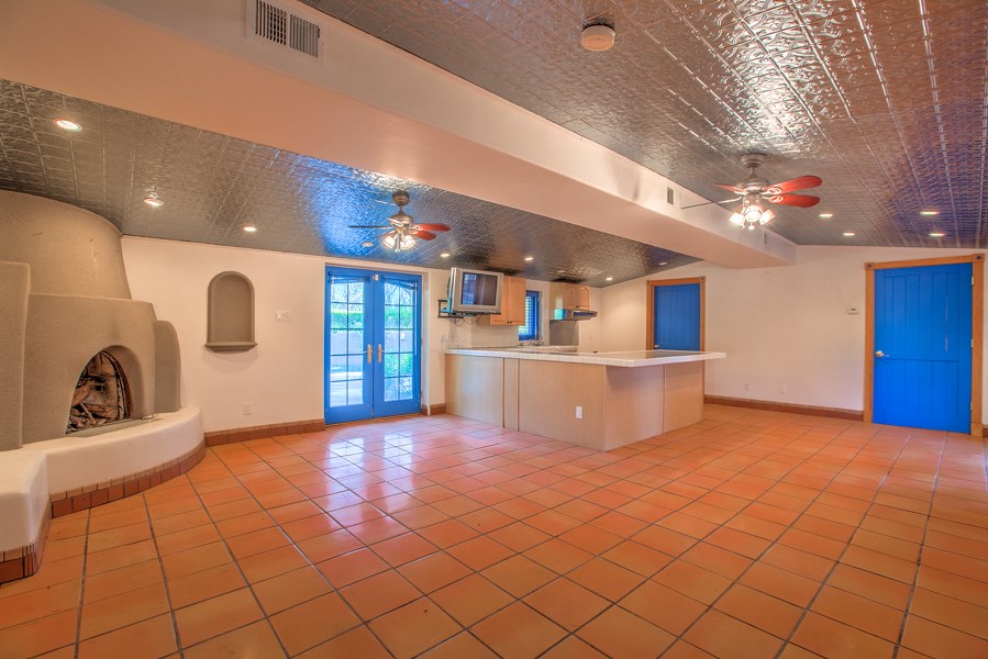 8635 Rio Grande Blvd, Albuquerque, NM 87114