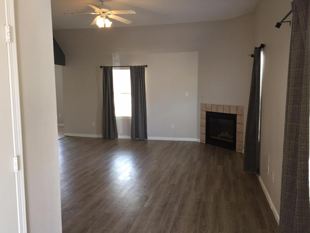6003 Hemlock Avenue NW, Albuquerque, NM 87114