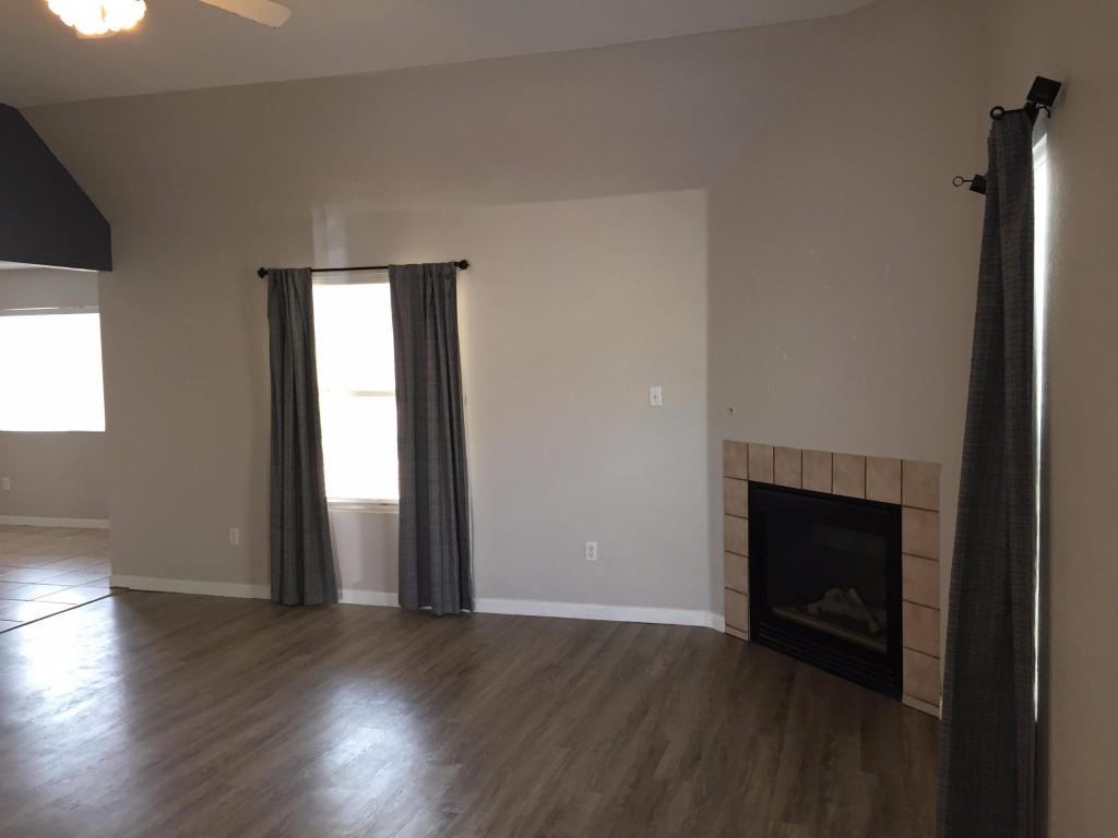 6003 Hemlock Avenue NW, Albuquerque, NM 87114