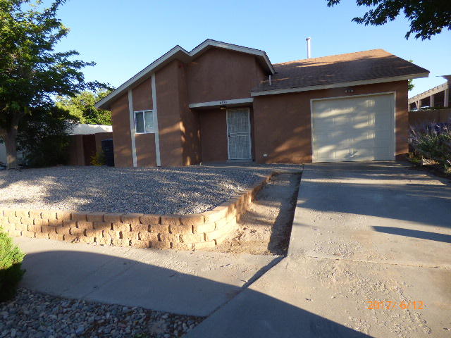 6518 Cleghorn Road NW, Albuquerque, NM 87120
