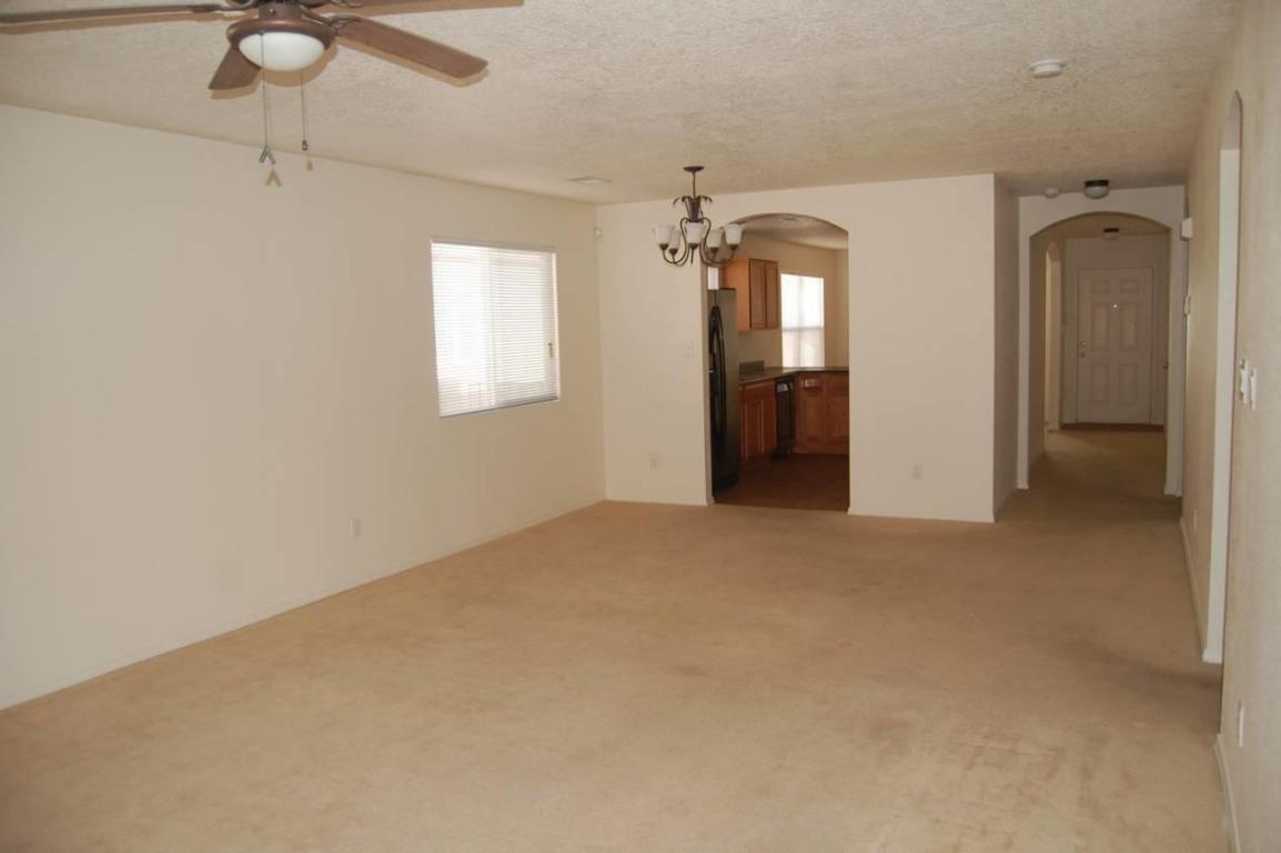8431 Vista Penasco Avenue SW, Albuquerque, NM 87121