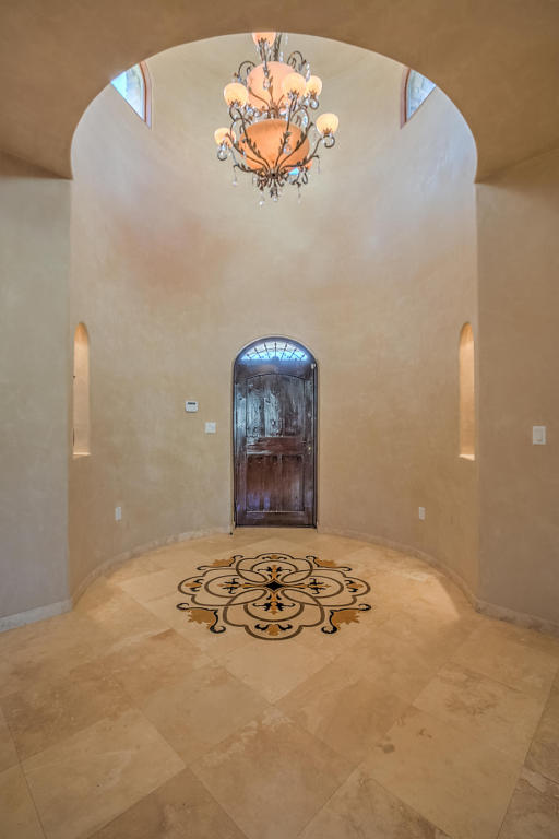 10896 NEElena Drive NE, Albuquerque, NM 87122