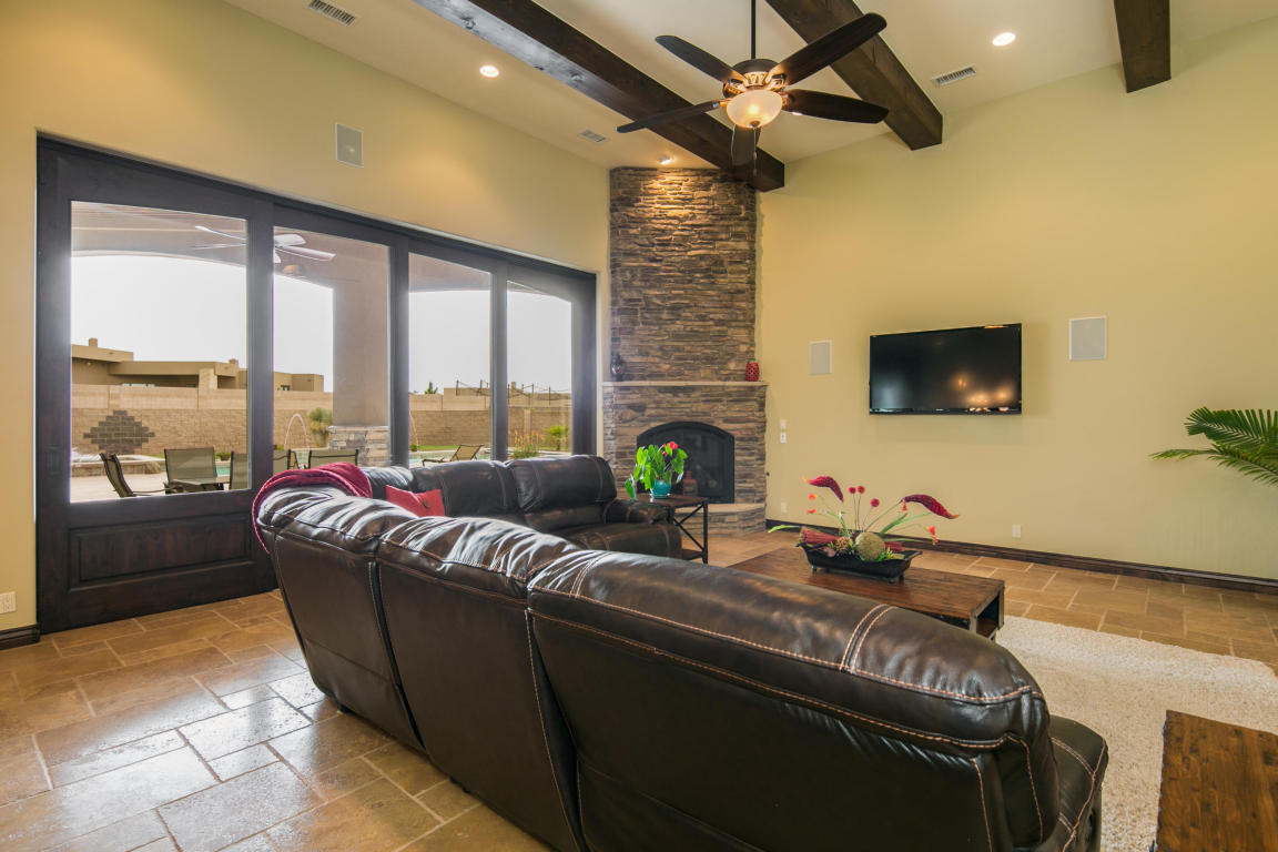 9320 Modesto Avenue NE, Albuquerque, NM 87122