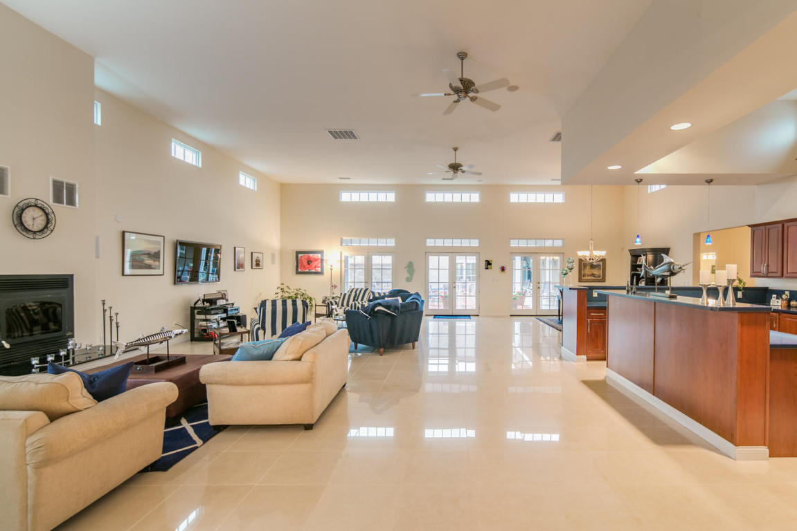 12104 Modesto Avenue NE, Albuquerque, NM 87122