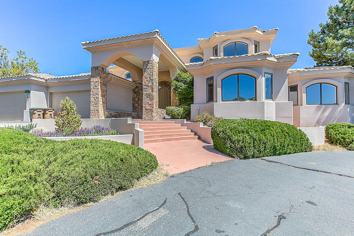 1437 Honeysuckle Drive NE, Albuquerque, NM 87122