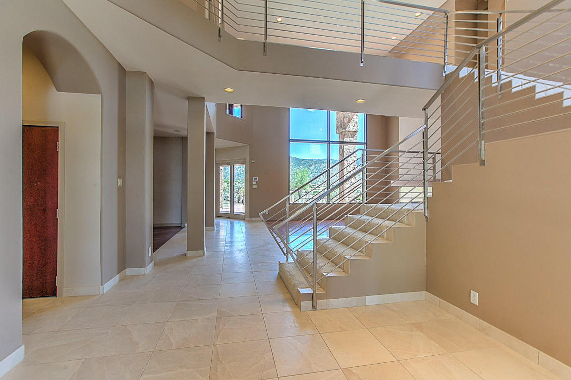 1437 Honeysuckle Drive NE, Albuquerque, NM 87122