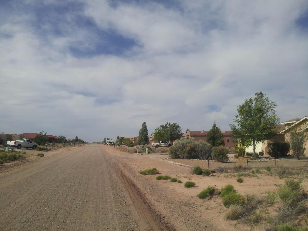 524 5th  Street NE, Rio Rancho, NM 87124