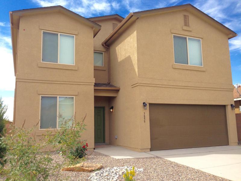 3855 Desert Pinon NE, Rio Rancho, NM 87144
