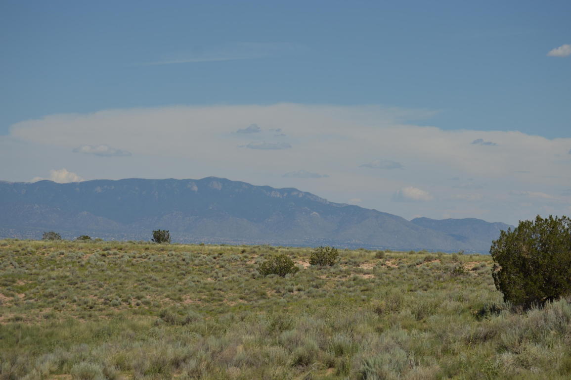 1018 11th Avenue NE, Rio Rancho, NM 87144