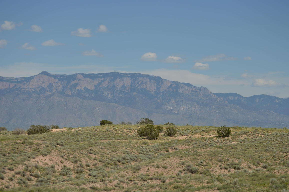 1018 11th Avenue NE, Rio Rancho, NM 87144