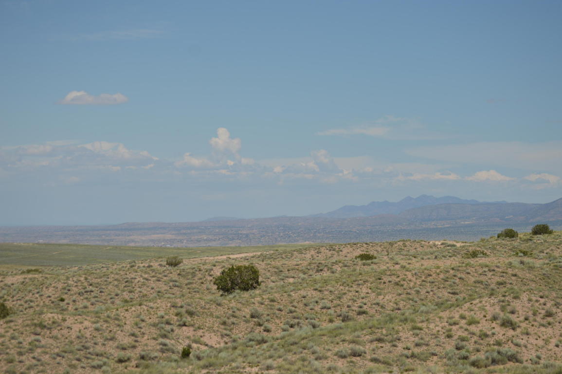 1018 11th Avenue NE, Rio Rancho, NM 87144