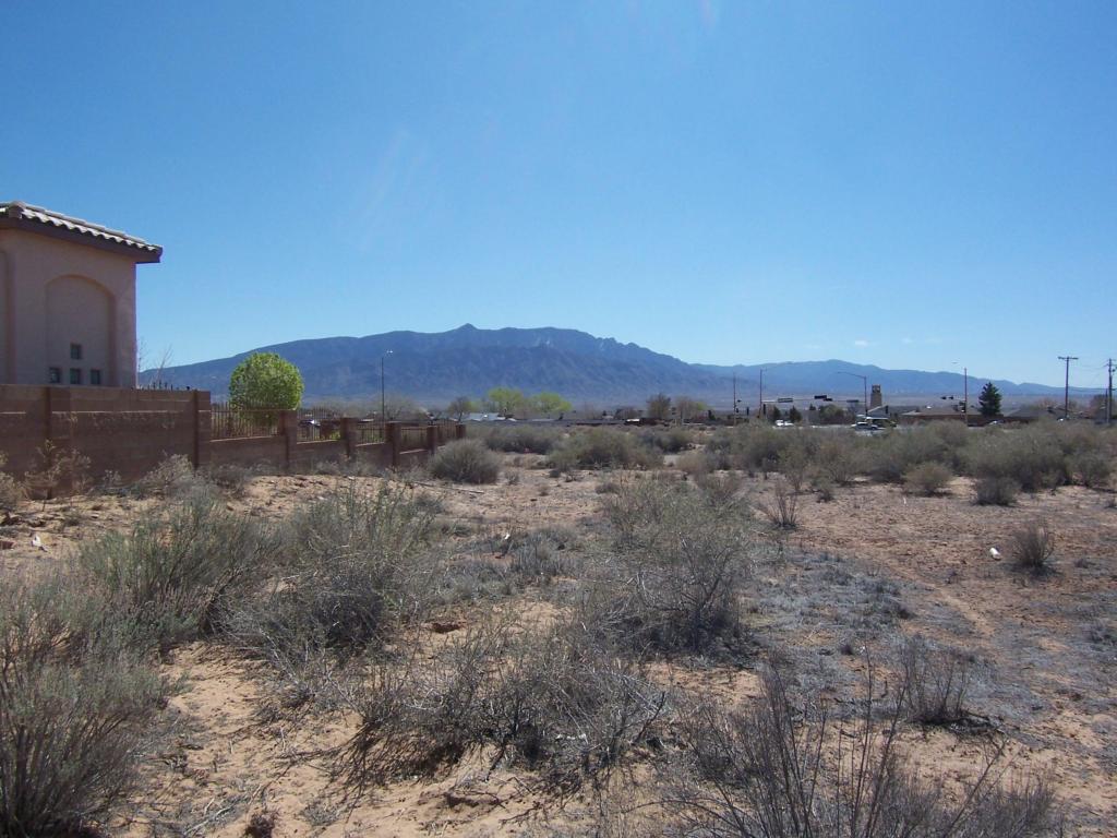IRIS & MONTERREY NE, Rio Rancho, NM 87144