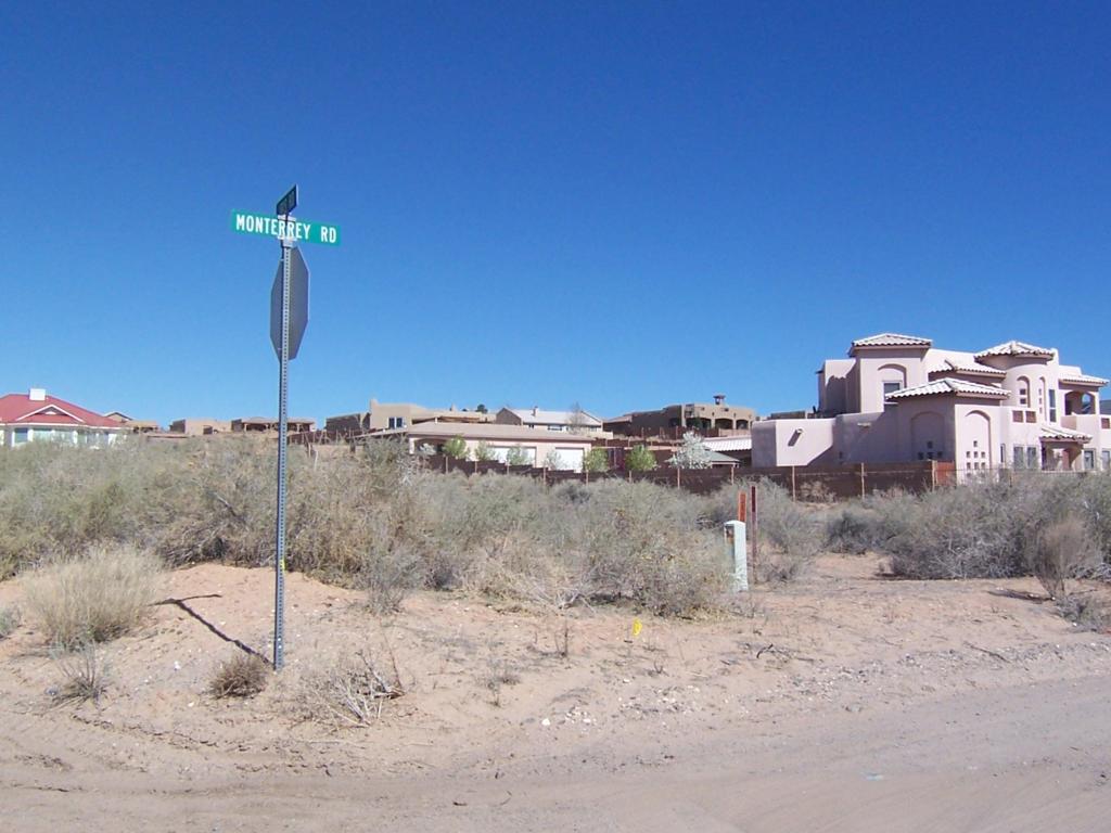 IRIS & MONTERREY NE, Rio Rancho, NM 87144