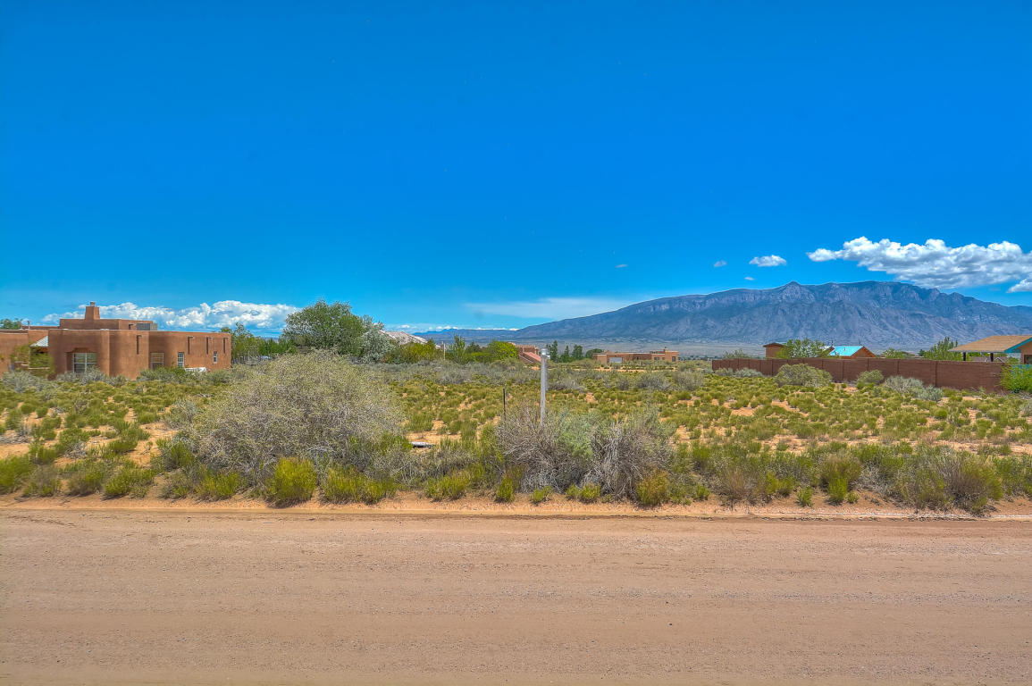 1800 Coulter Street NE, Rio Rancho, NM 87144