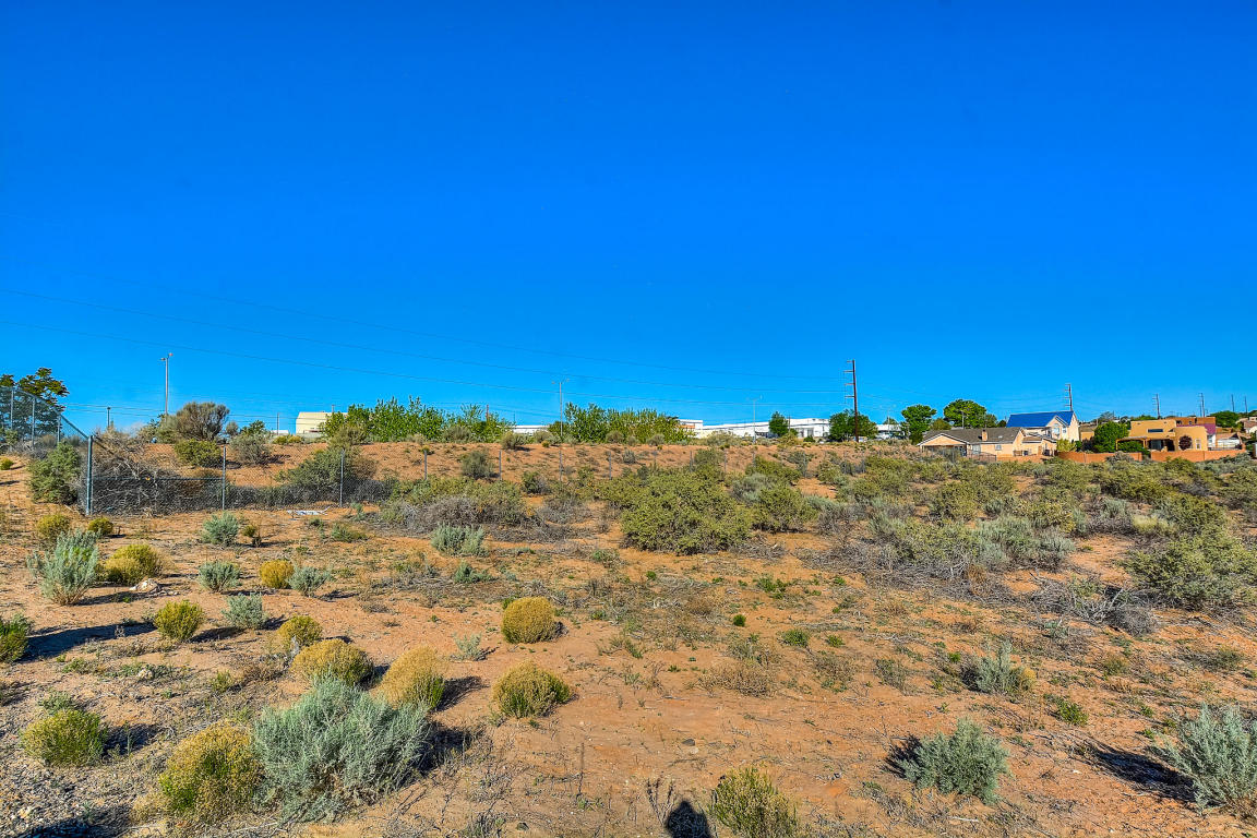 509 Monterrey Road NE, Rio Rancho, NM 87144
