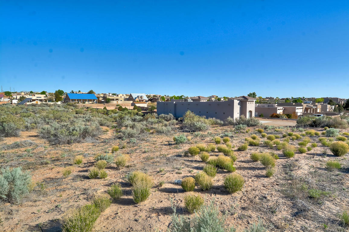 513 Monterrey NE, Rio Rancho, NM 87144