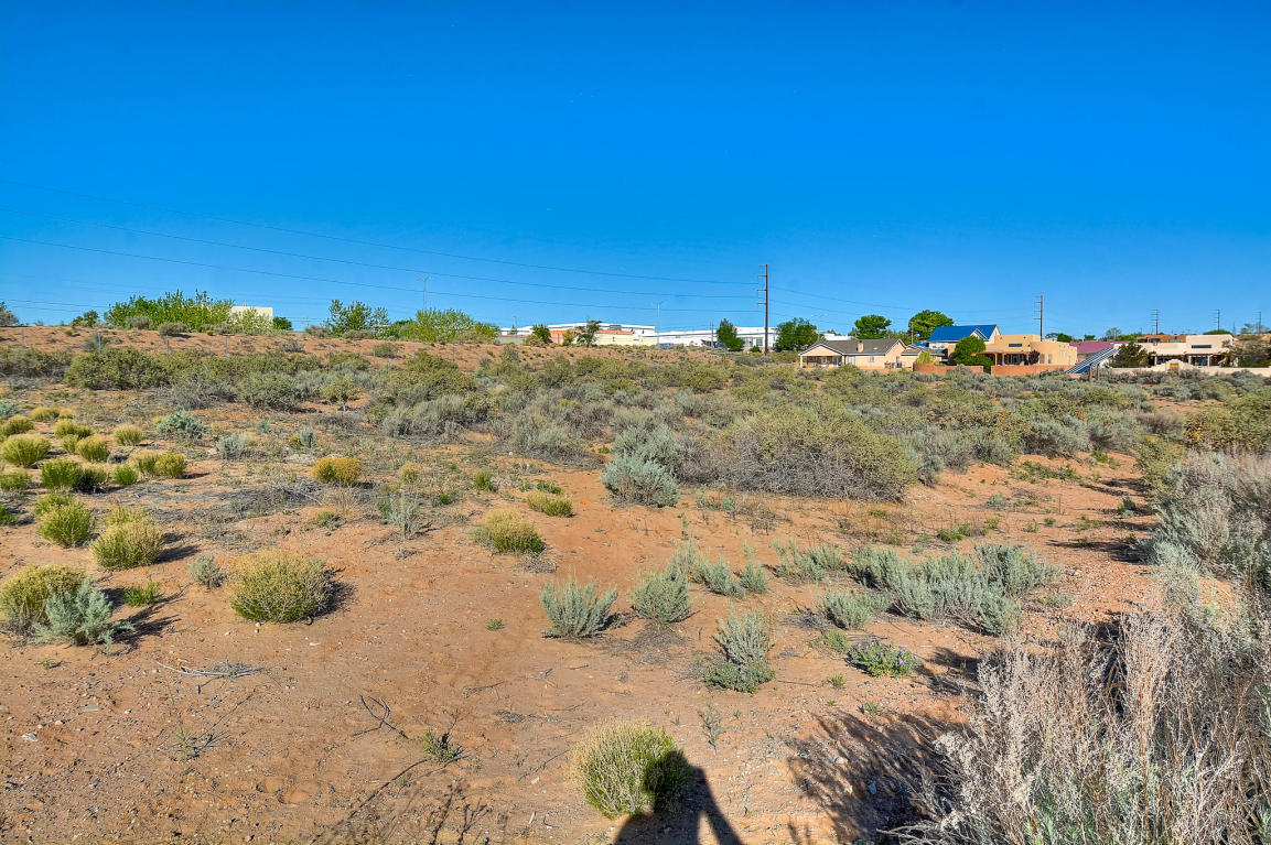 513 Monterrey NE, Rio Rancho, NM 87144