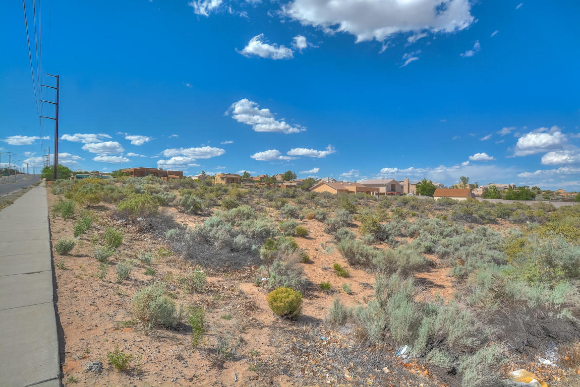 704 Chihuahua NE, Rio Rancho, NM 87144