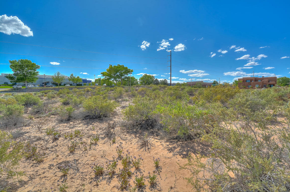 704 Chihuahua NE, Rio Rancho, NM 87144