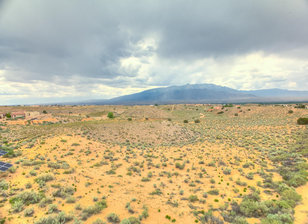 5611 Iris NE, Rio Rancho, NM 87144
