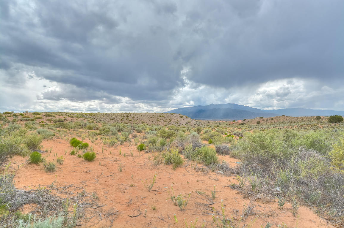 5611 Iris NE, Rio Rancho, NM 87144