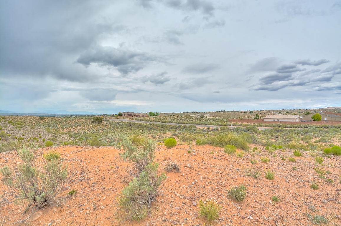 5611 Iris NE, Rio Rancho, NM 87144