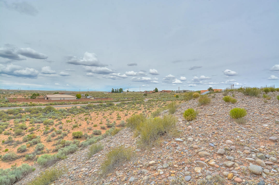5611 Iris NE, Rio Rancho, NM 87144