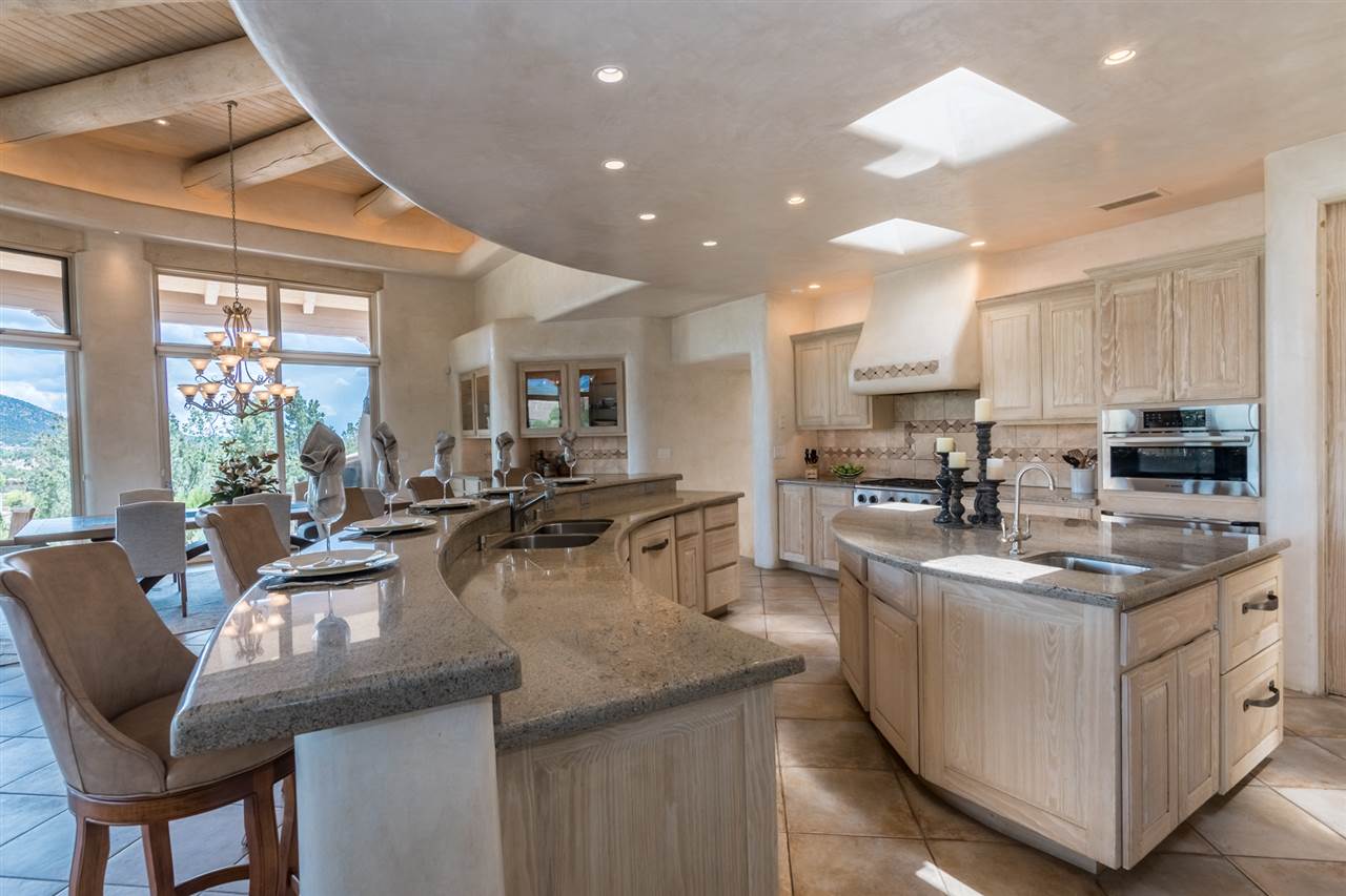544 Camino los Altos, Santa Fe, NM 87501