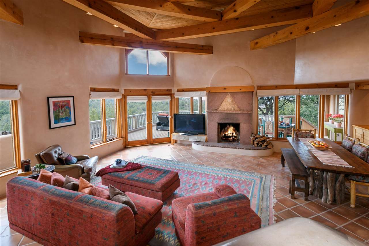 1631 Camino De Cruz Blanca, Santa Fe, NM 87505
