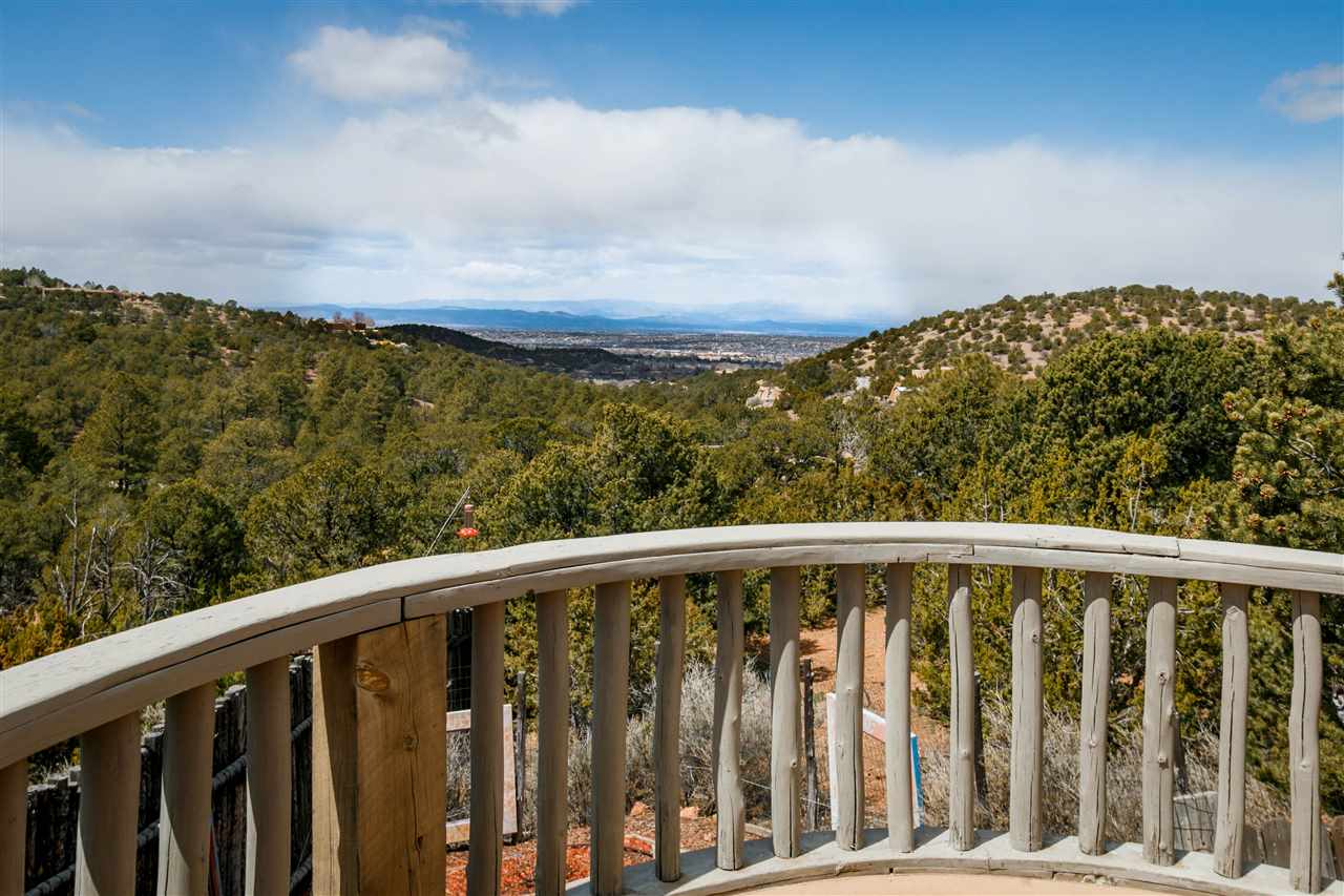 1631 Camino De Cruz Blanca, Santa Fe, NM 87505