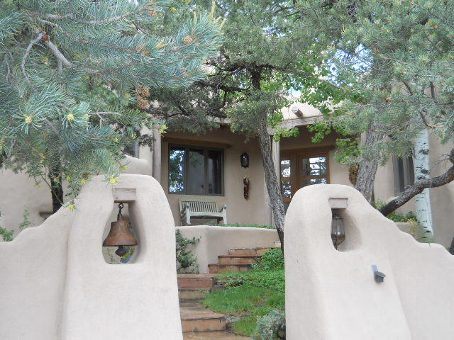 7394 Old Santa Fe Trail, Santa Fe, NM 87505