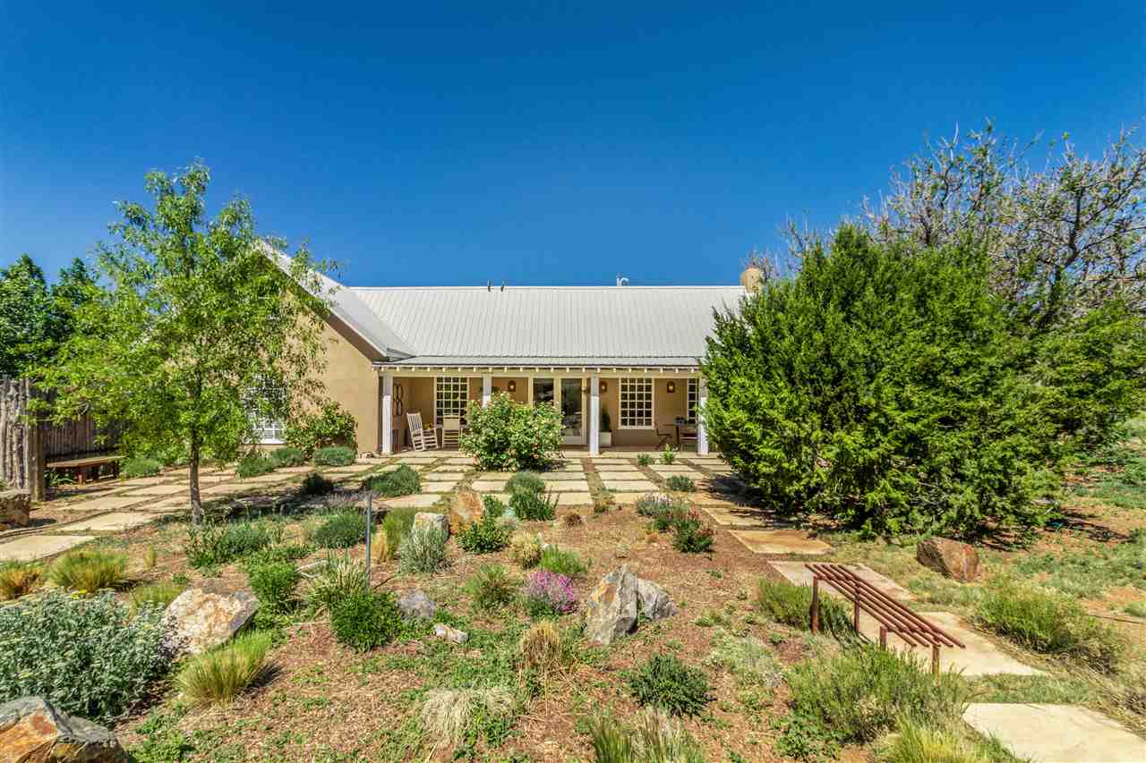 2109 Old Arroyo Chamiso, Santa Fe, NM 87505