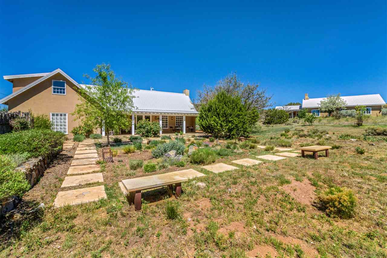 2109 Old Arroyo Chamiso, Santa Fe, NM 87505