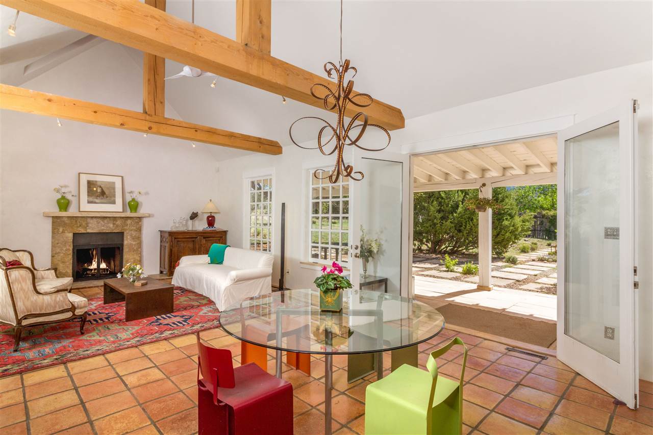 2109 Old Arroyo Chamiso, Santa Fe, NM 87505