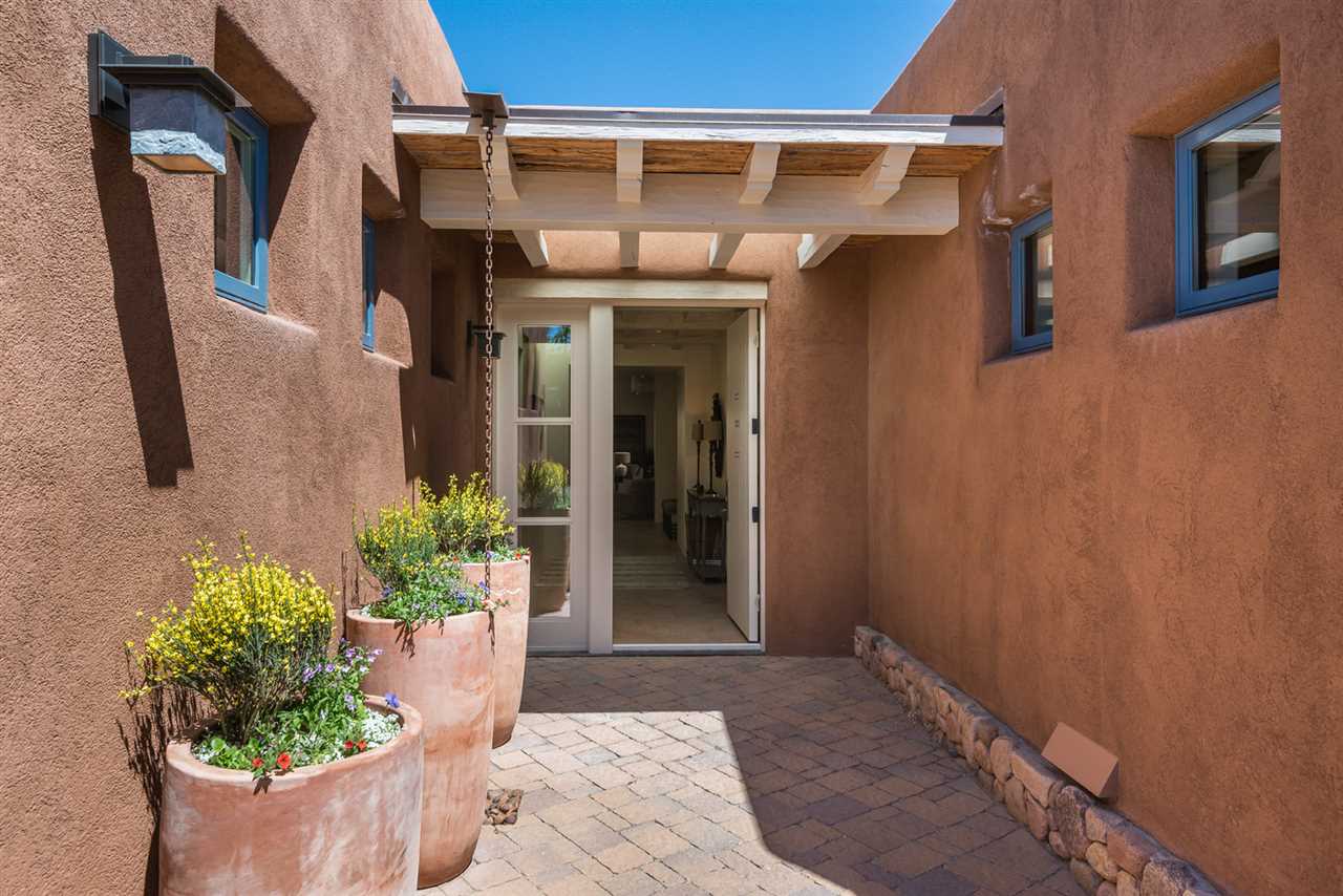 612 Garcia, Santa Fe, NM 87505