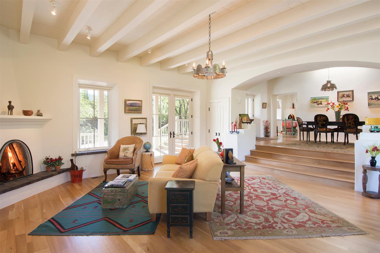 858 Camino Ranchitos, Santa Fe, NM 87505