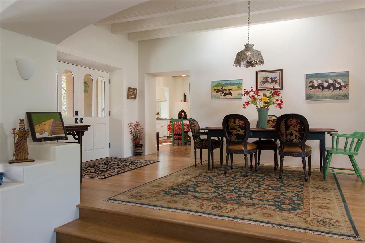 858 Camino Ranchitos, Santa Fe, NM 87505