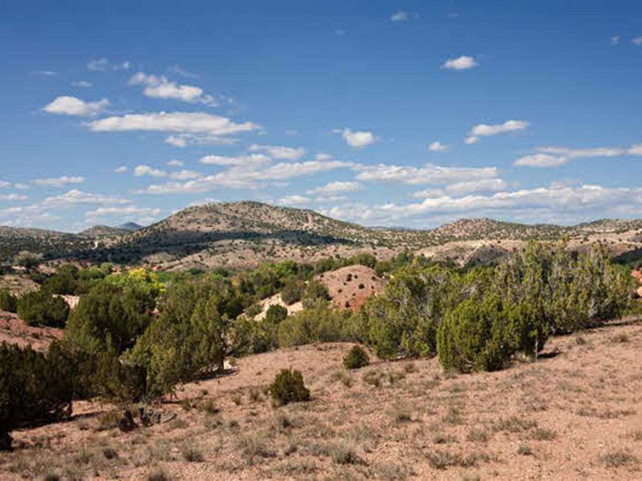 26 CALLE MILPA, Santa Fe, NM 87507