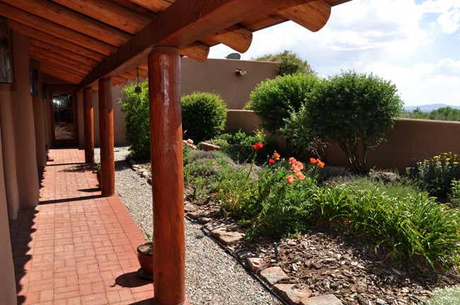 24 Sol Grande North, Arroyo Seco, NM 87514