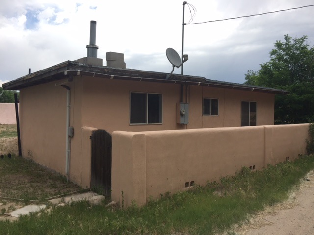 316C Medinas Lane, Espanola, NM 87532