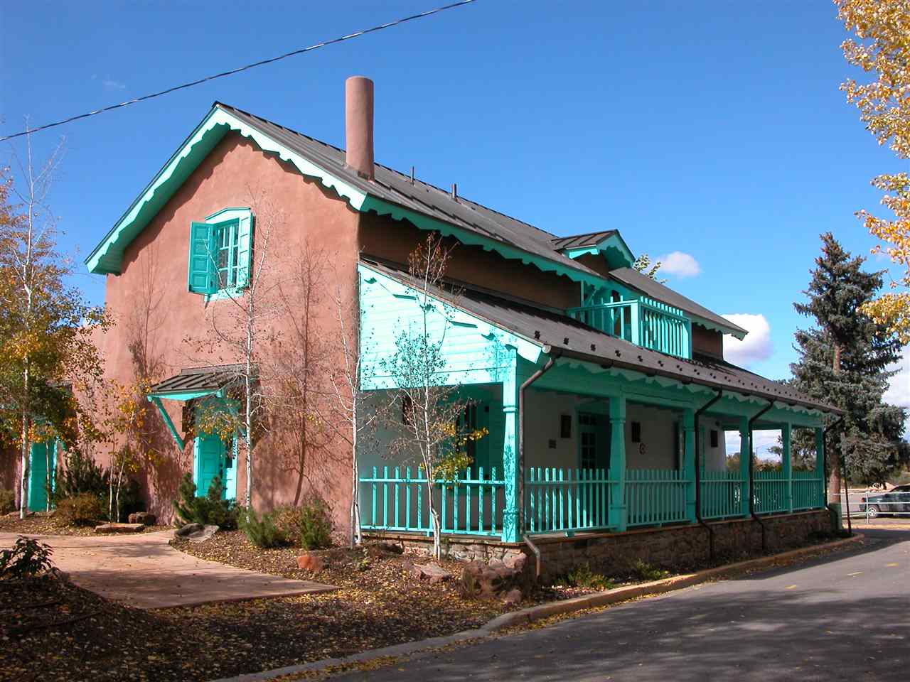 112/114 Padre Martinez, Taos, NM 87571