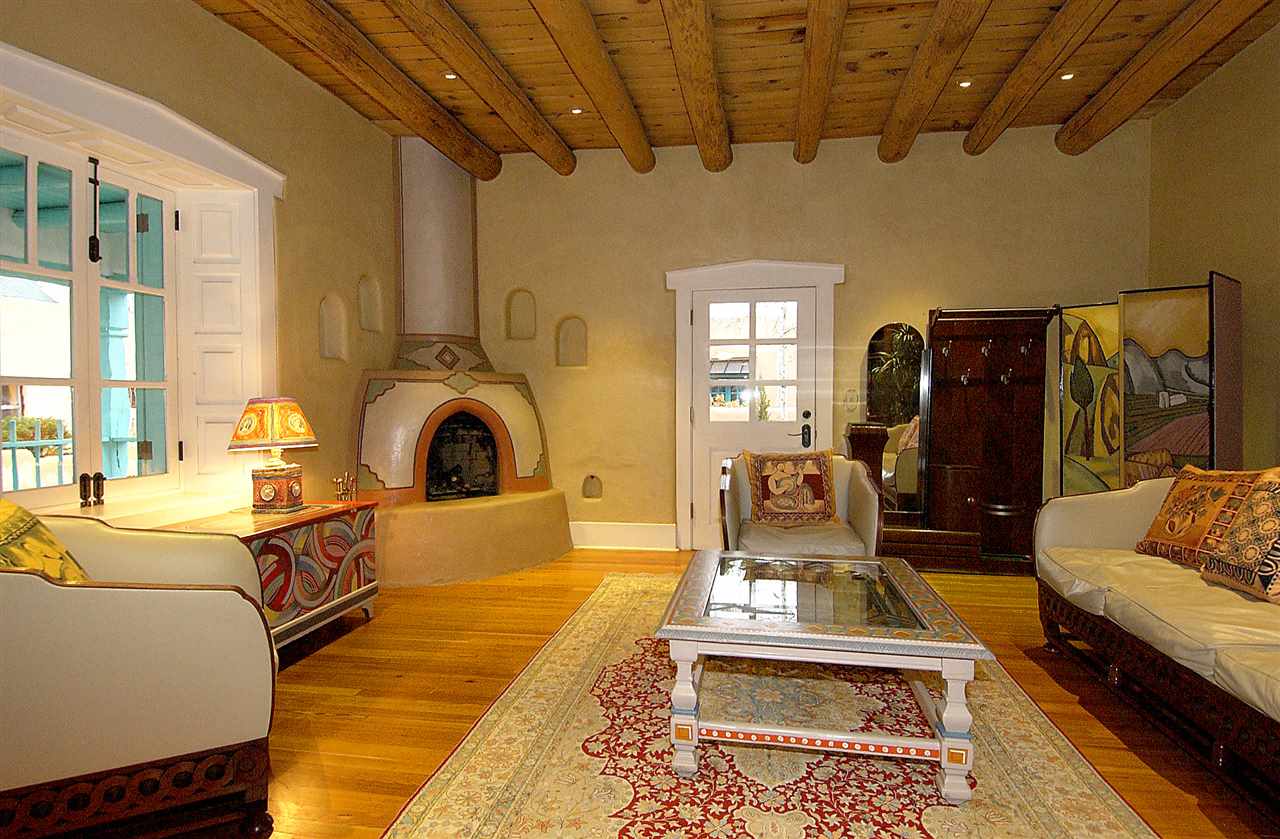 112/114 Padre Martinez, Taos, NM 87571