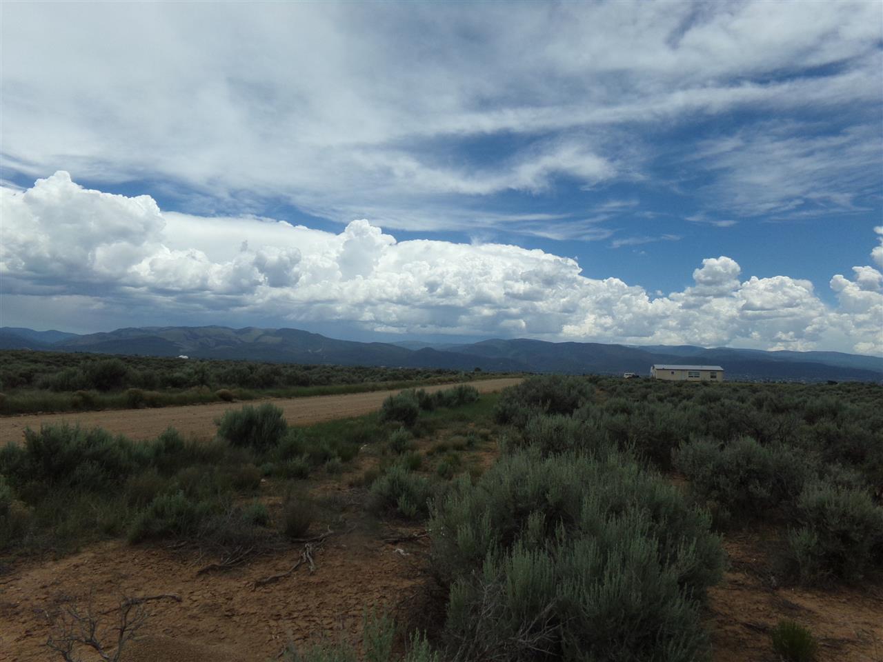 Sugar Lane, Taos, NM 87571