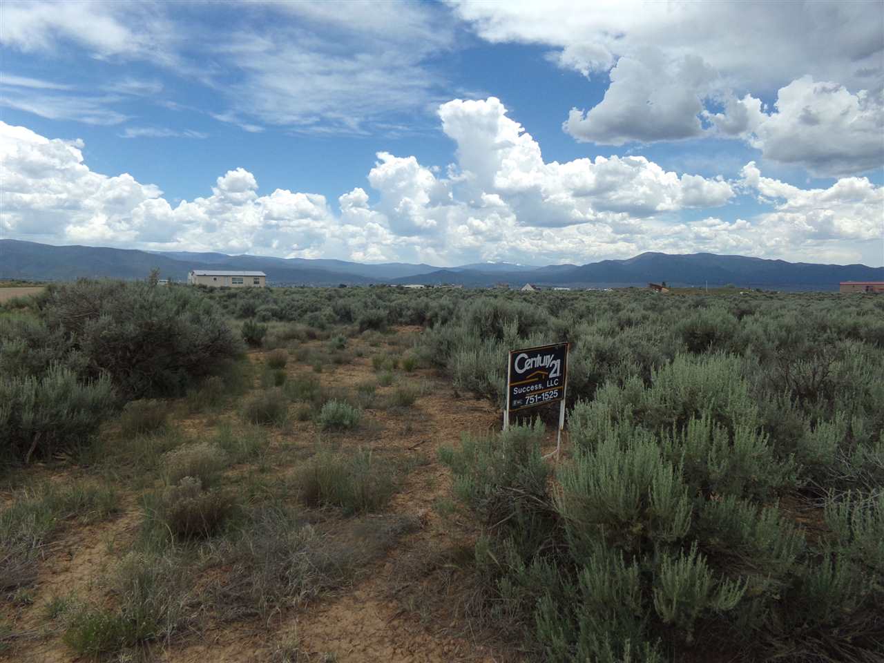 Sugar Lane, Taos, NM 87571