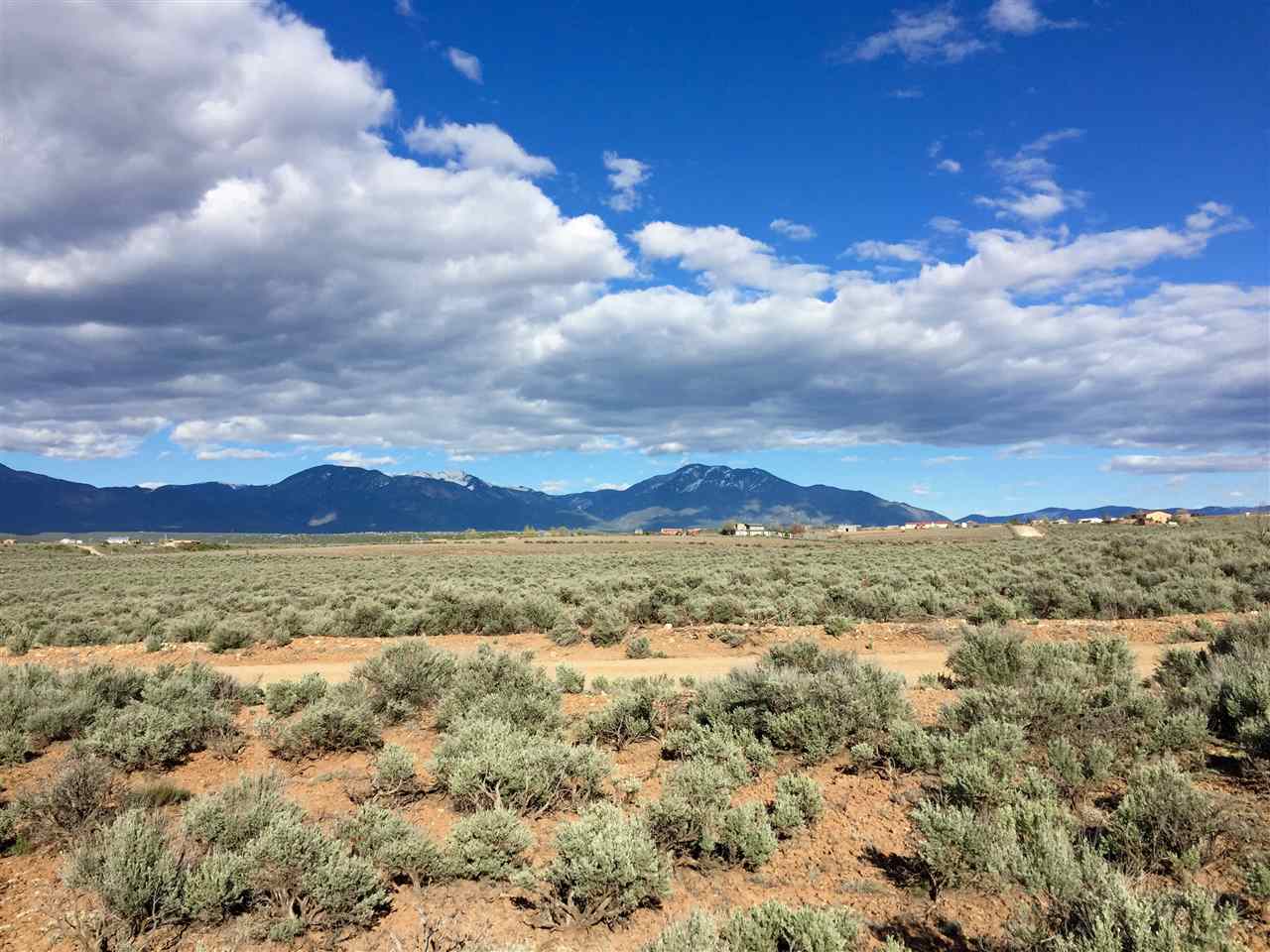 Calle Conejo, Taos, NM 87571