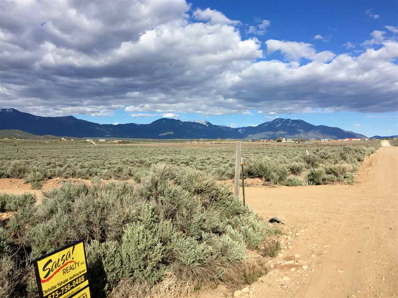Calle Conejo, Taos, NM 87571