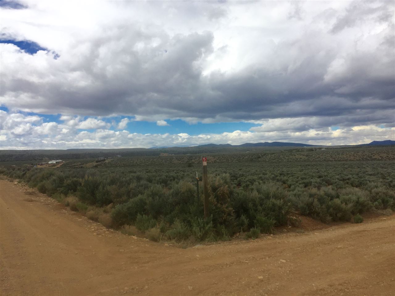 Calle Conejo, Taos, NM 87571
