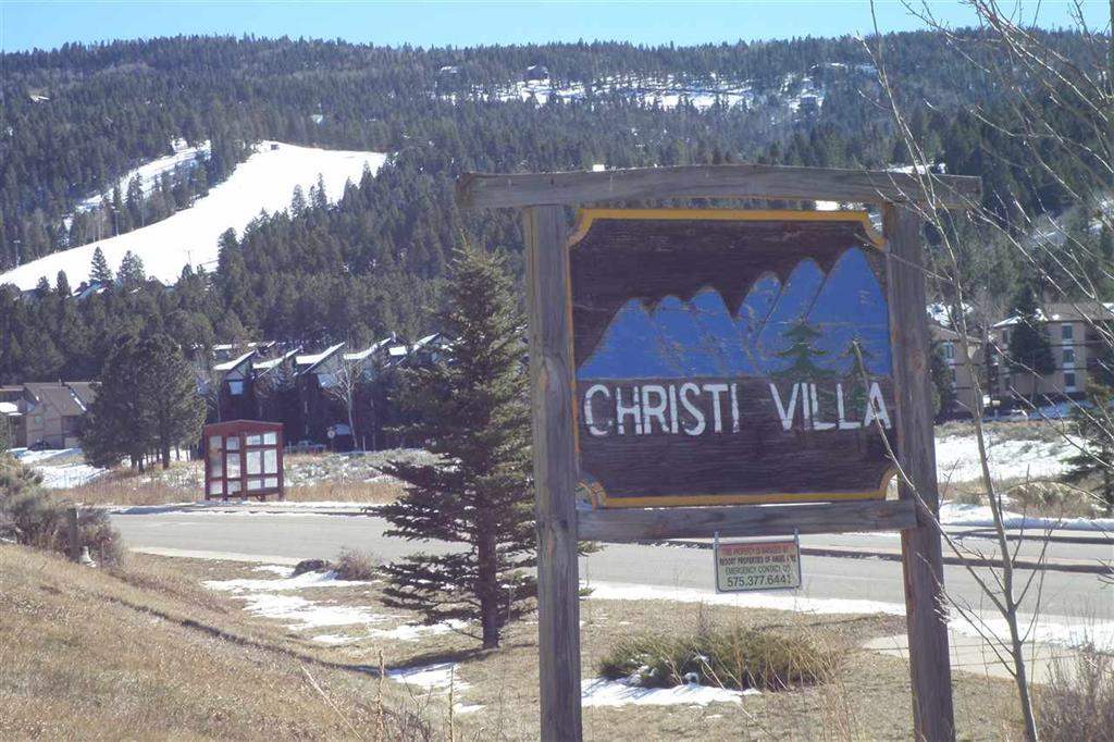 10 Valley Road, Angel Fire, NM 87710
