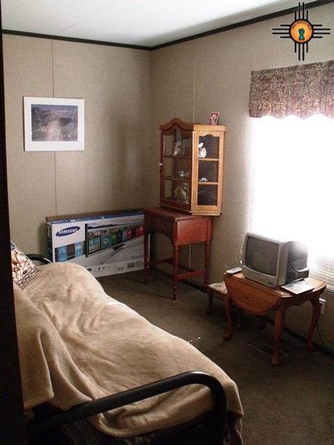 909 Henson, Truth Or Consequences, NM 87901