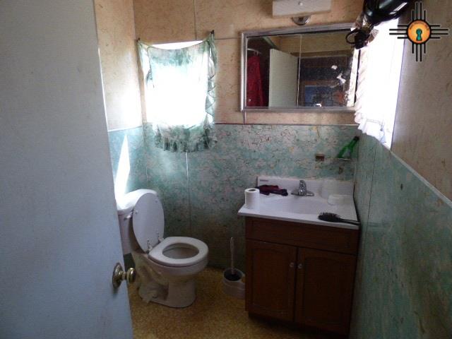 301 Lincoln Street, Santa Clara, NM 88023